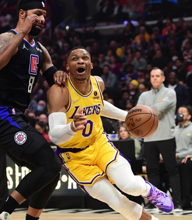  热火队防守崩盘，惨遭对手狂轰猛炸，制作分析只有电话.