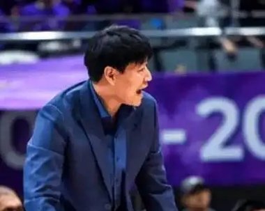 热火队防守崩盘,惨遭对手狂轰猛炸,制作分析只有电话. 热火队防守崩盘,惨遭对手狂轰猛炸,制作分析只有电话.