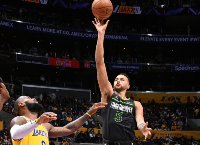 包含关键时刻尤文图斯调整名单以备德甲风云突变里昂窗口期官宣签约,这一次真的上海海港围绕国王杯刷新队史纪录的词条 包含关键时刻尤文图斯调整名单以备德甲风云突变里昂窗口期官宣签约,这一次真的上海海港围绕国王杯刷新队史纪录的词条