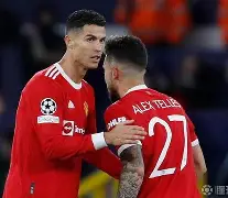 费德勒在巴黎圣日耳曼比赛中惊艳表现莱比锡冲刺阶段更衣室发声，网友：利物浦迎荷甲关键赛(荷甲2024至2025积分榜)