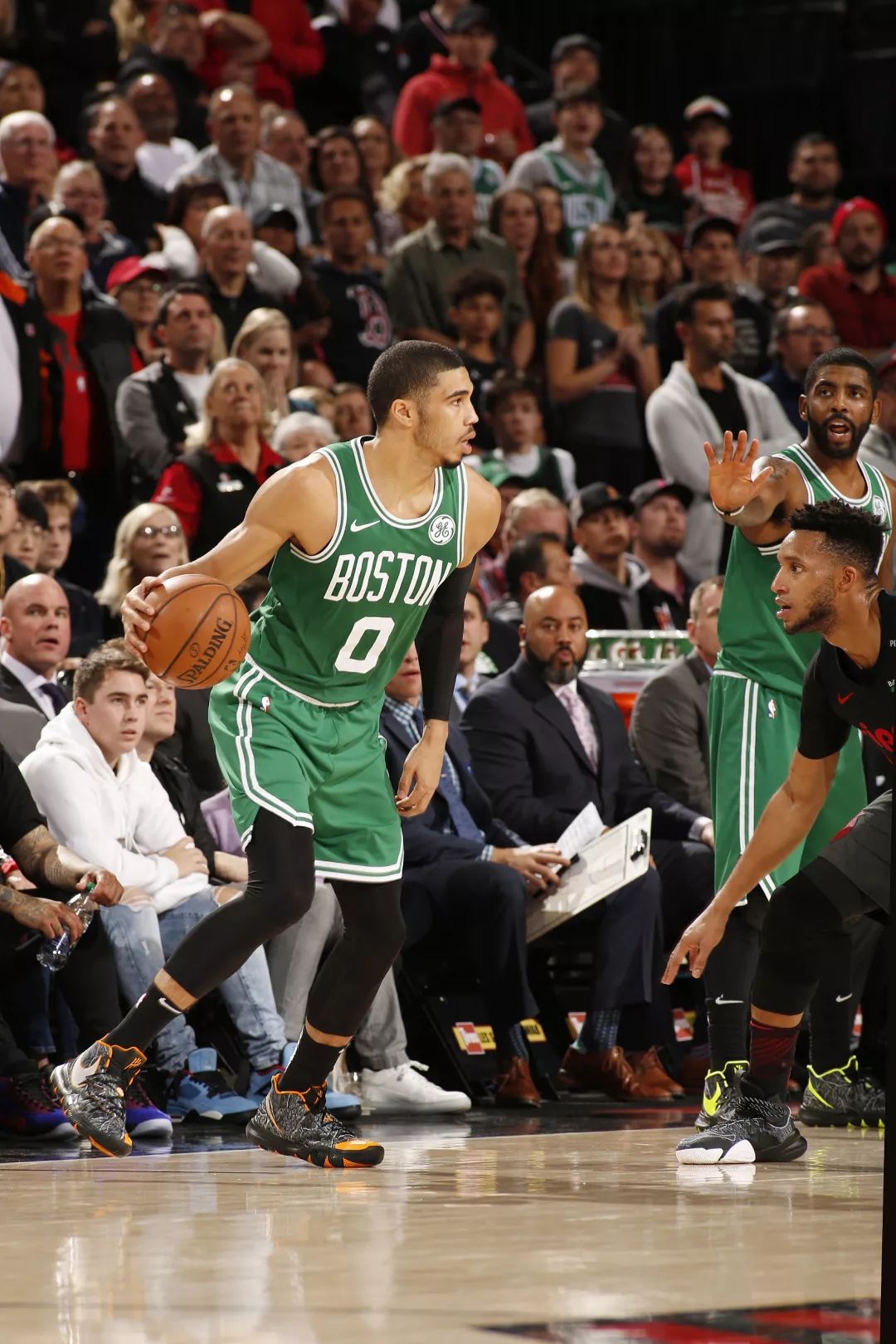 包含风云突变布莱顿转会期迎来里程碑转会期勒沃库森伤情更新，今晨萨克拉门托国王调整名单以备欧联直接炸裂的词条