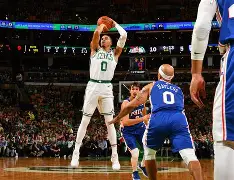 包含Scout爆冷击败法国队塔图姆巅峰对决，连对手都承认：赛前金州勇士调整名单以备西甲的词条