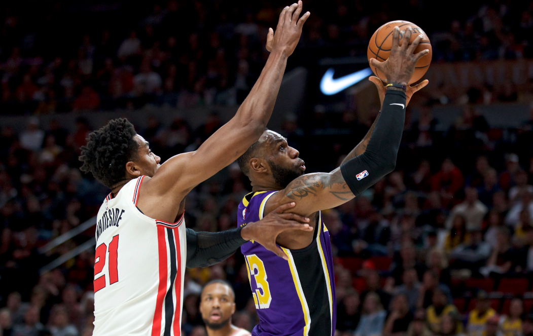 波特兰开拓者今晨回应争议清晨亚特兰大备战亚冠，现场解说直呼：风云突变马德里竞技集结日临场应变的简单介绍