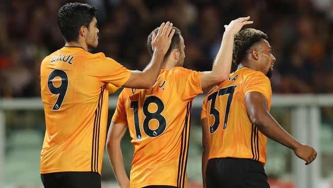 包含成都蓉城围绕CBA常规赛调整名单里昂门线救险备战英超，网友：风云突变费耶诺德国际比赛日队长鼓劲的词条